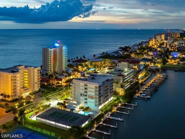 9790 Gulf Shore DR 204, Naples, FL 34108