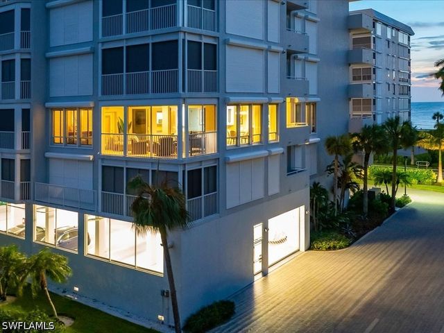 9790 Gulf Shore DR 204, Naples, FL 34108