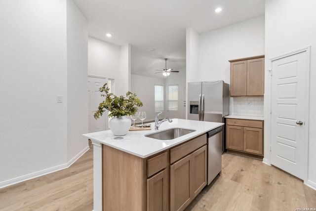 5124 CINDY BR, San Antonio, TX 78253