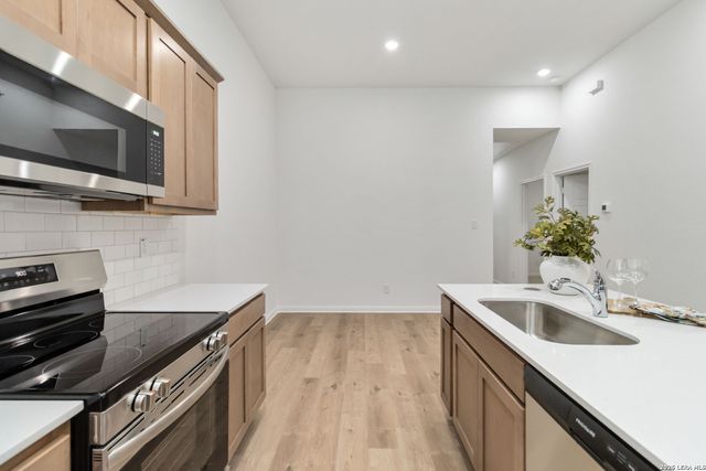 5124 CINDY BR, San Antonio, TX 78253