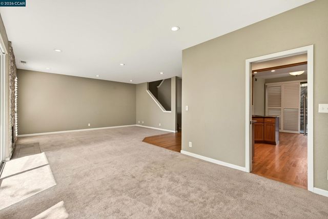 1975 Fair Ridge Ct, Walnut Creek, CA 94597