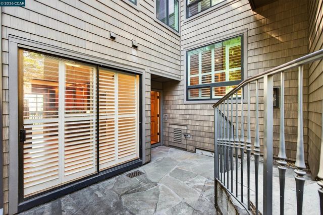 1975 Fair Ridge Ct, Walnut Creek, CA 94597