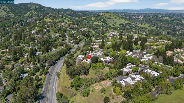 1975 Fair Ridge Ct, Walnut Creek, CA 94597