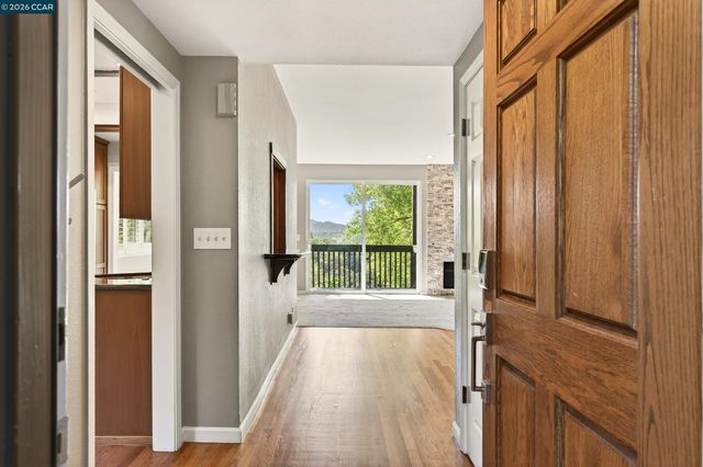 1975 Fair Ridge Ct, Walnut Creek, CA 94597