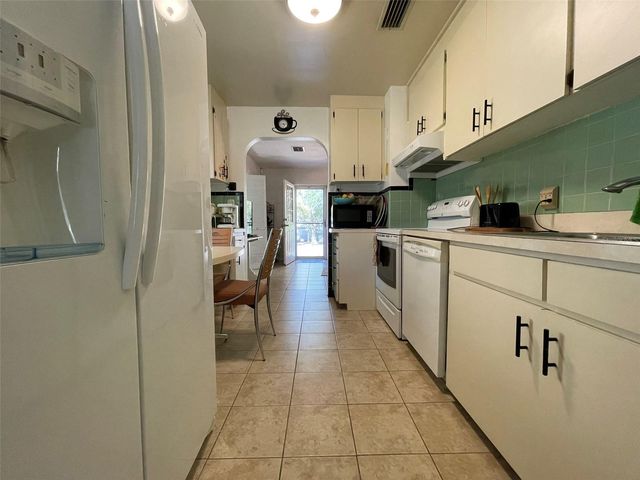 1240 DRUID CIRCLE, Lake Wales, FL 33853