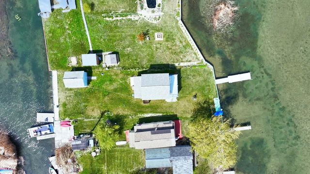 7286 South Channel Drive, Clay Twp, MI 48028