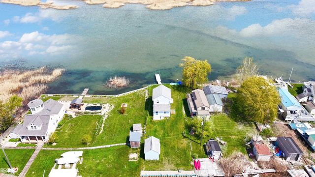 7286 South Channel Drive, Clay Twp, MI 48028