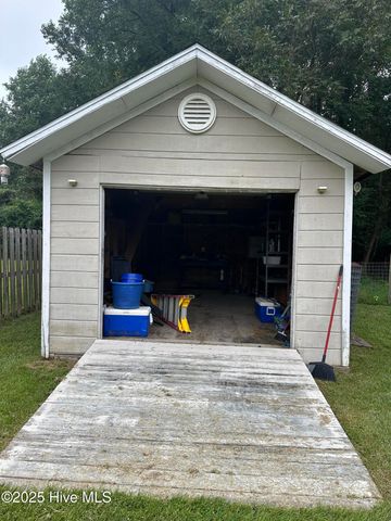 200 Bright Leaf Lane, Jacksonville, NC 28540