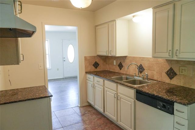 7228 NW 17th Street, Bethany, OK 73008