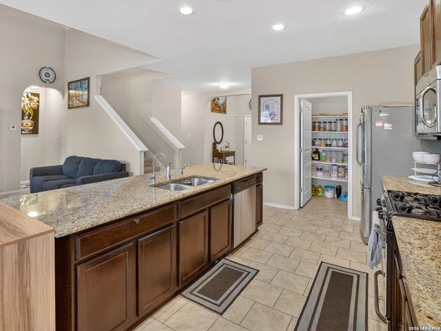8351 Angelina Parke, San Antonio, TX 78254