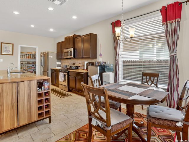 8351 Angelina Parke, San Antonio, TX 78254