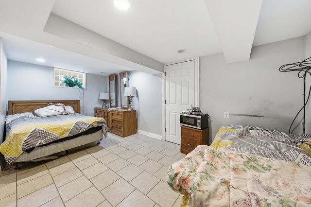 1221 W 97th Place, Chicago, IL 60643
