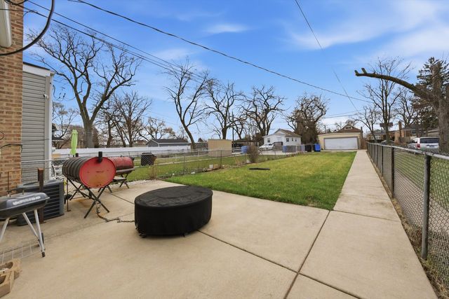 1221 W 97th Place, Chicago, IL 60643