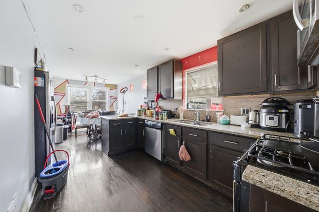 1221 W 97th Place, Chicago, IL 60643