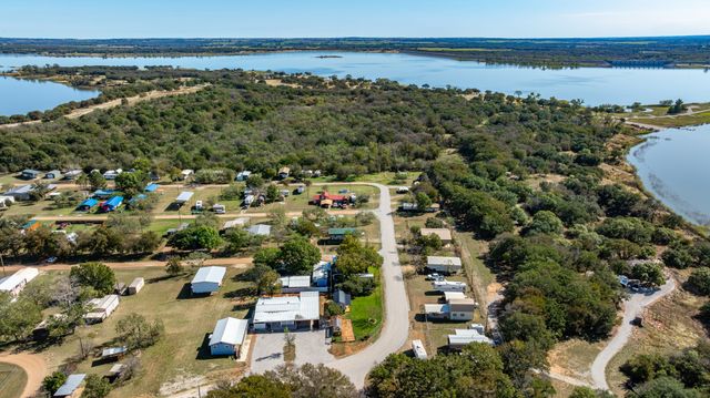 220 Treasure Beach, Comanche, TX 76442