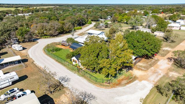 220 Treasure Beach, Comanche, TX 76442