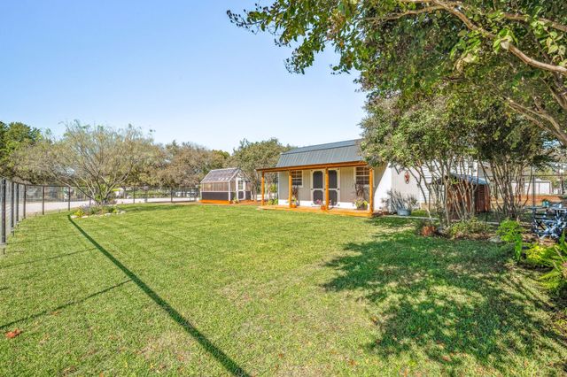 220 Treasure Beach, Comanche, TX 76442