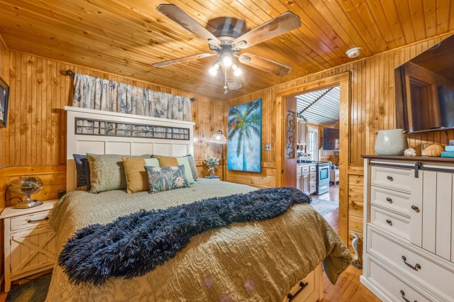 220 Treasure Beach, Comanche, TX 76442