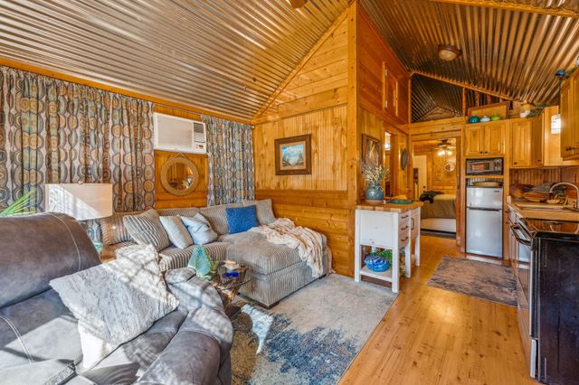 220 Treasure Beach, Comanche, TX 76442