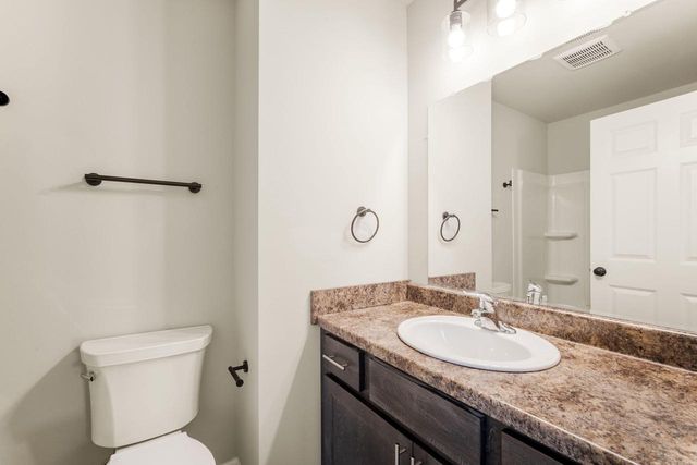 863 Puetz ROAD, Oak Creek, WI 53154