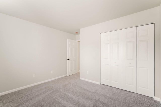 863 Puetz ROAD, Oak Creek, WI 53154