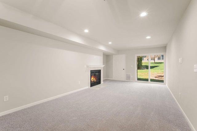 863 Puetz ROAD, Oak Creek, WI 53154