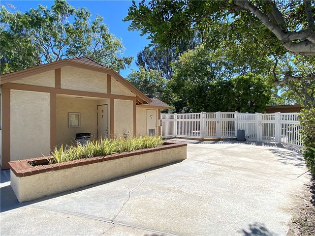 2111 Cheyenne 5, Fullerton, CA 92833