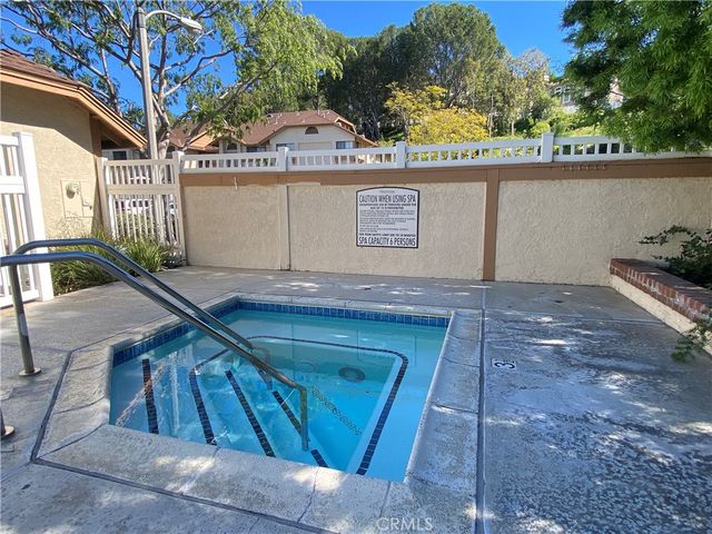 2111 Cheyenne 5, Fullerton, CA 92833