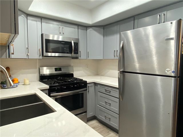 2111 Cheyenne 5, Fullerton, CA 92833