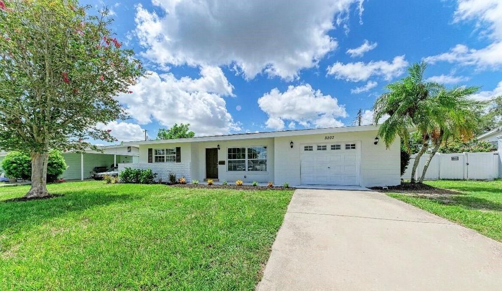 3207 19TH AVENUE W, BRADENTON, FL 34205 — exterior