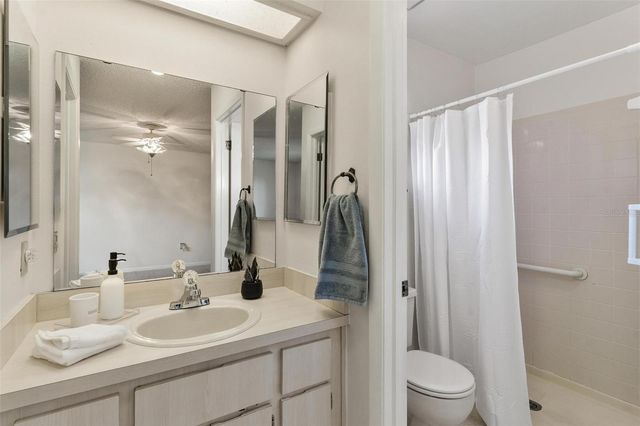 822 DUNDEE CIRCLE 822, Leesburg, FL 34788