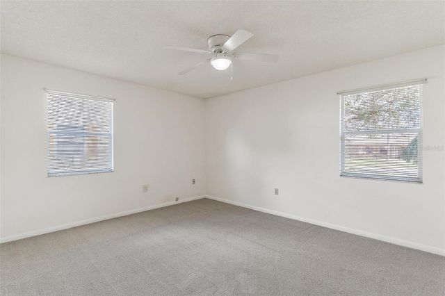 822 DUNDEE CIRCLE 822, Leesburg, FL 34788