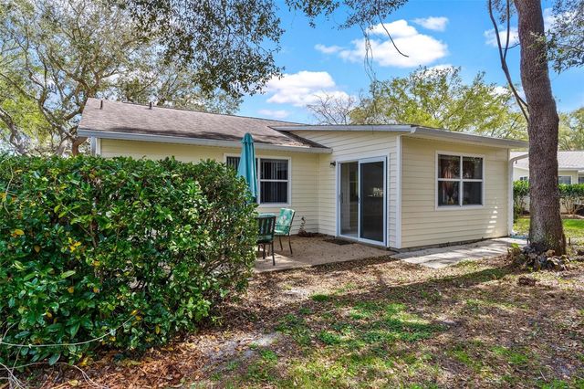 822 DUNDEE CIRCLE 822, Leesburg, FL 34788