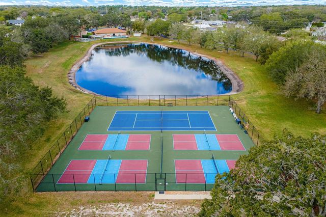 822 DUNDEE CIRCLE 822, Leesburg, FL 34788