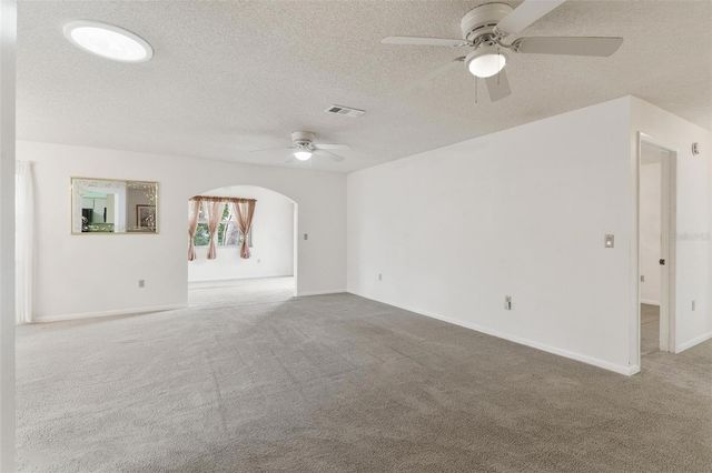 822 DUNDEE CIRCLE 822, Leesburg, FL 34788