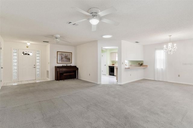 822 DUNDEE CIRCLE 822, Leesburg, FL 34788