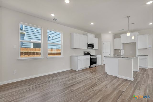 401 Dobson, Killeen, TX 76542
