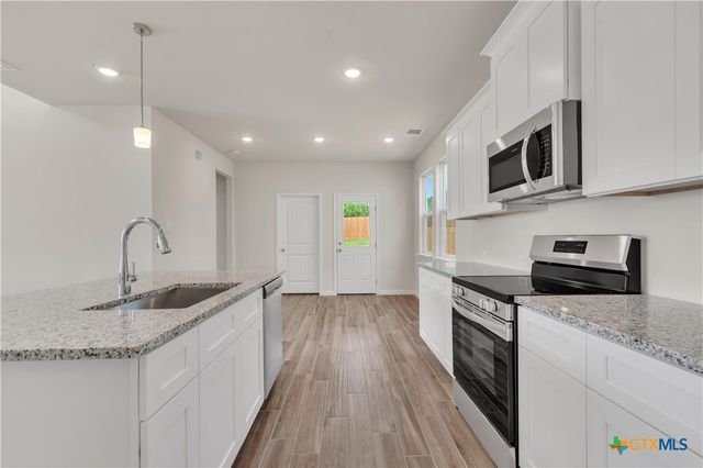 401 Dobson, Killeen, TX 76542