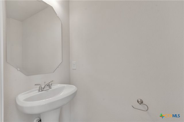 401 Dobson, Killeen, TX 76542