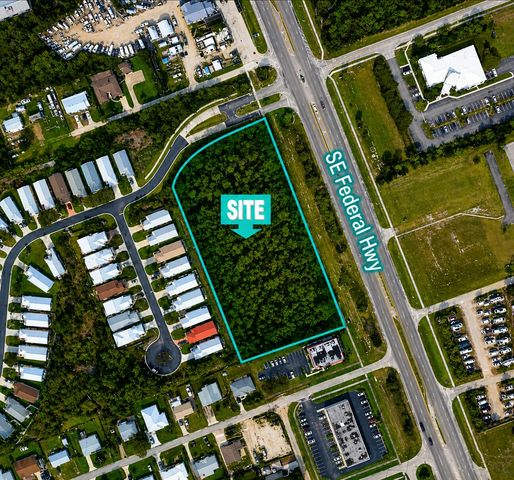 8200 SE Sugar Pines Way, Hobe Sound, FL 33455