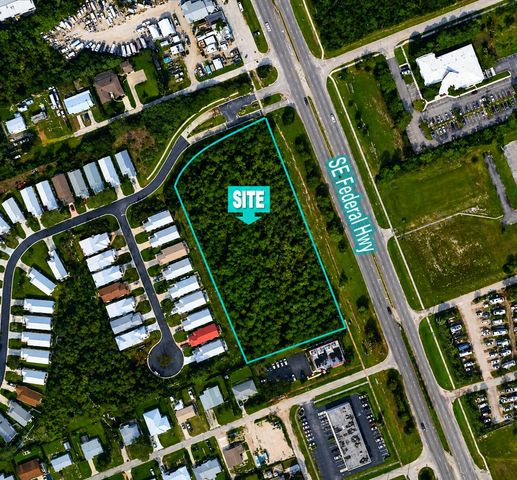 8200 SE Sugar Pines Way, Hobe Sound, FL 33455