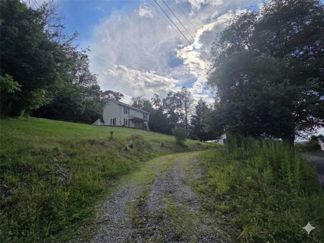 5773 Harrison Ave, Export, PA 15632
