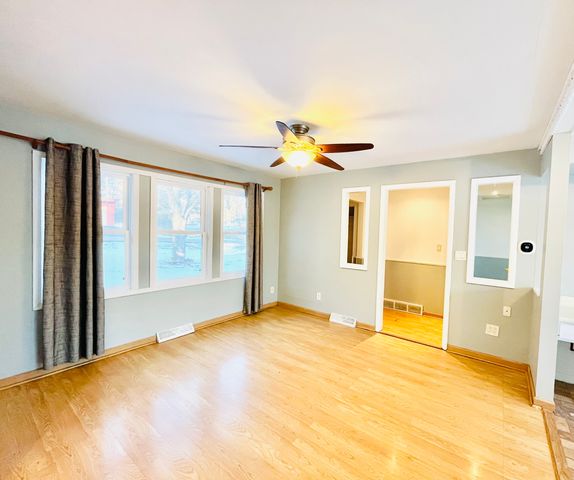 8819 Pine Avenue, Wonder Lake, IL 60097