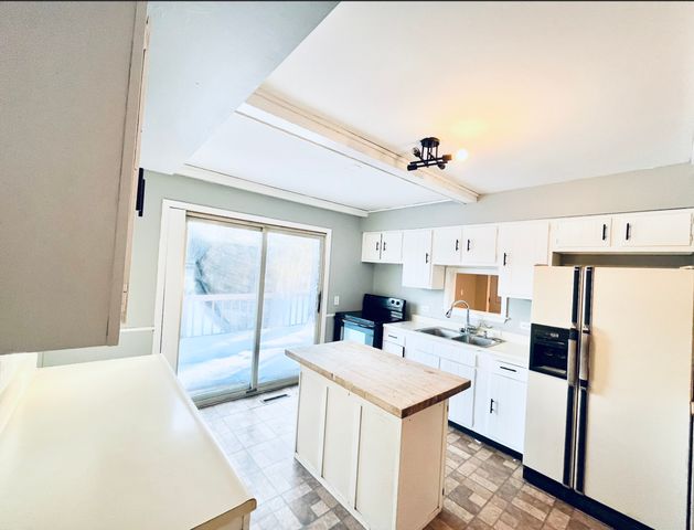 8819 Pine Avenue, Wonder Lake, IL 60097