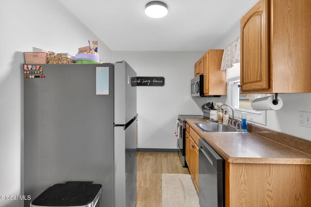 10 Pheasant Run, Waterford, NY 12188