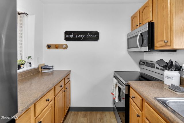 10 Pheasant Run, Waterford, NY 12188