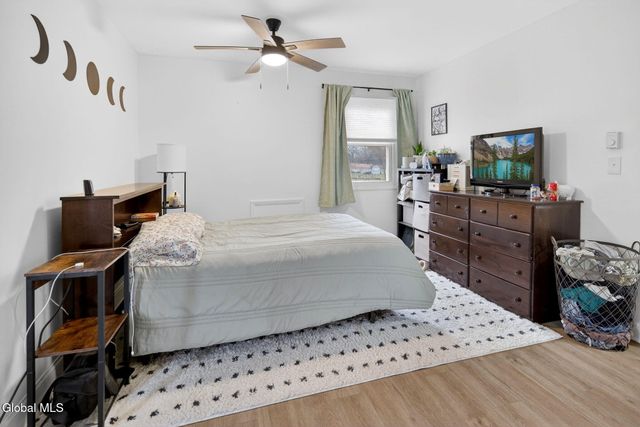 10 Pheasant Run, Waterford, NY 12188