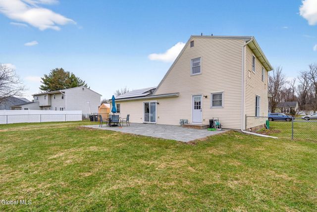 10 Pheasant Run, Waterford, NY 12188