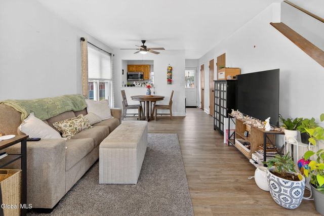 10 Pheasant Run, Waterford, NY 12188