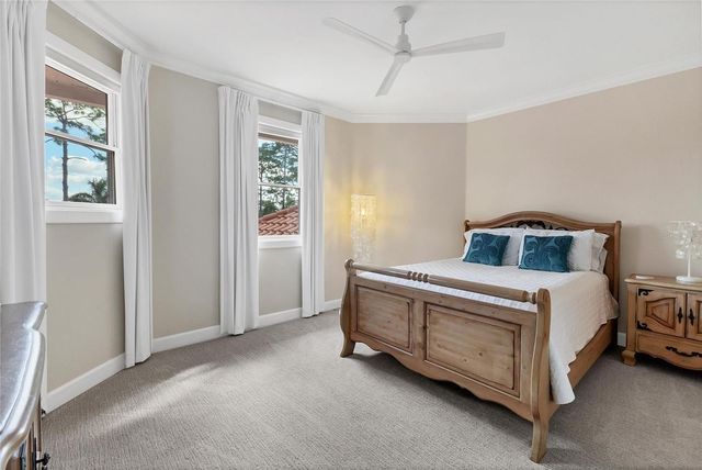 896 MACEWEN DRIVE, Osprey, FL 34229